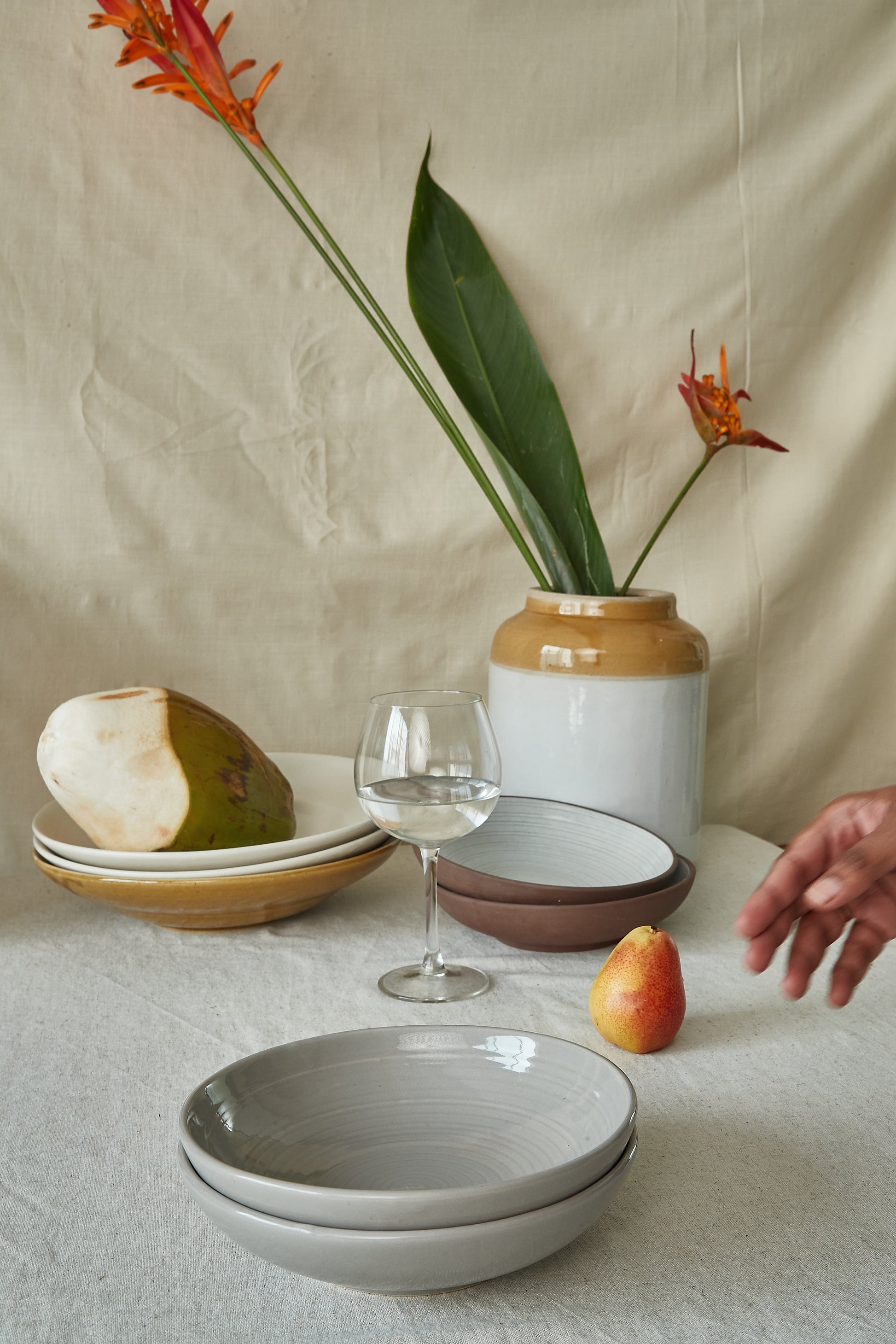 shallow pasta bowl grey 7"