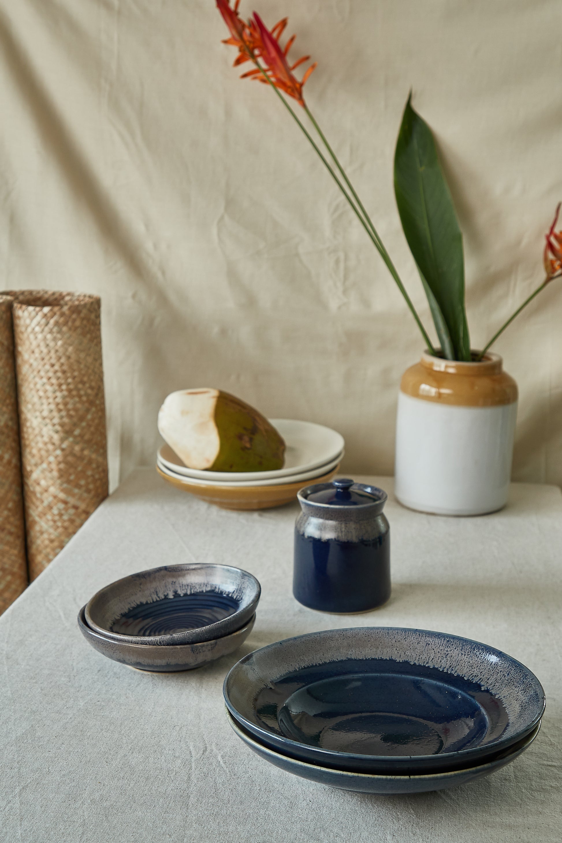 night blu shallow pasta bowl 7"