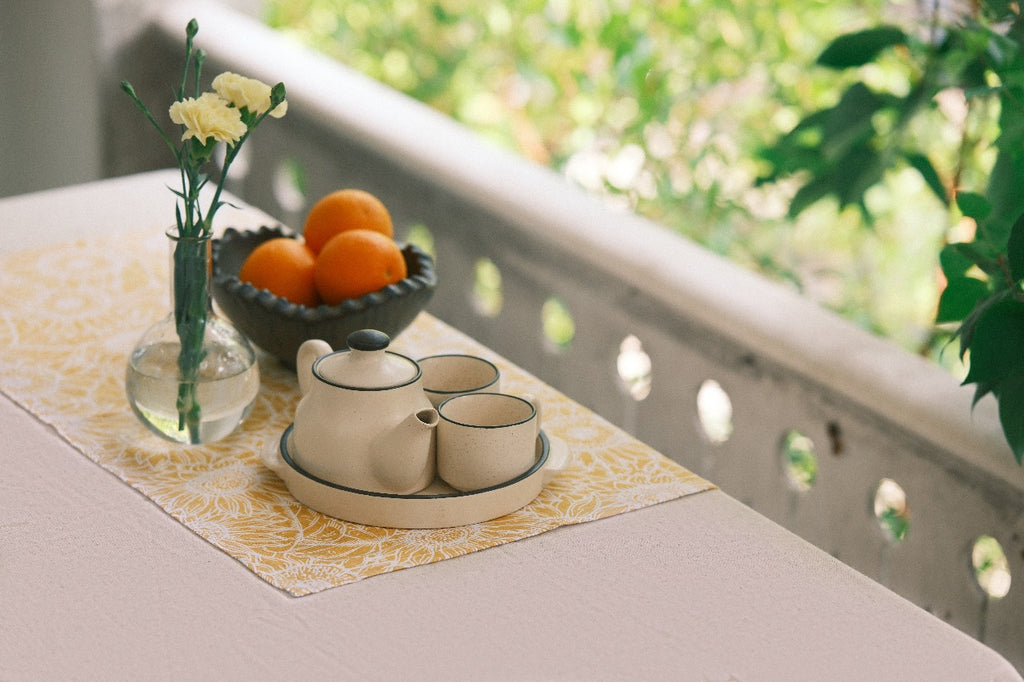 Crème Black Teapot Set for Two